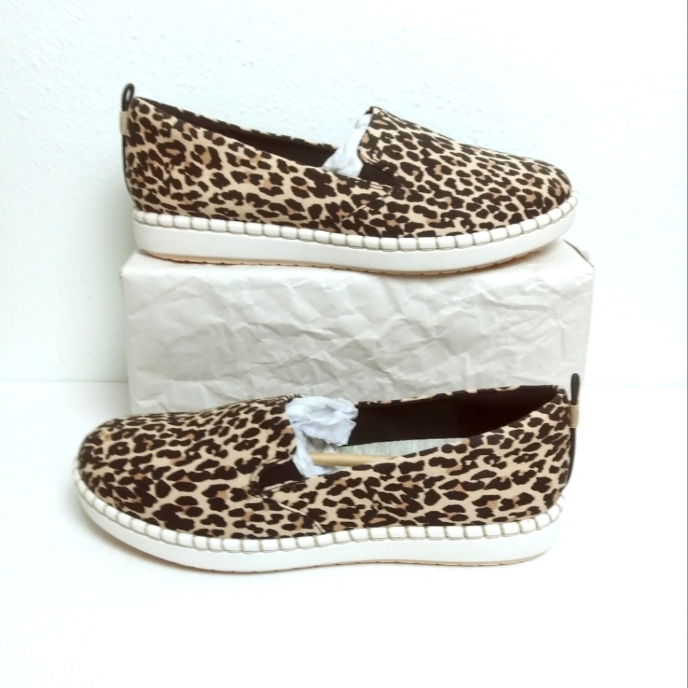 Cloudsteppers By Clarks Step Glow Jade 9W  Whipstitch Shoes Leopard Print